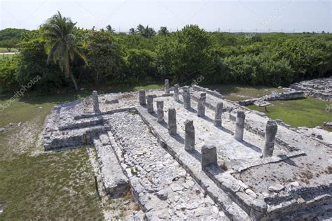 El Rey ruins in Cancun Stock Photo by ©czuber 81489888