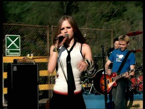 'Complicated'- Full Music Video screencaps [HQ] - Avril Lavigne Image (19848758) - Fanpop - Page 7