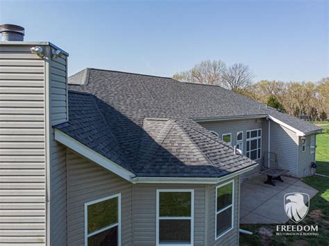 Owens Corning Estate Gray roof on a Defiance, Missouri home - Owens Corning Roof Defiance Missouri