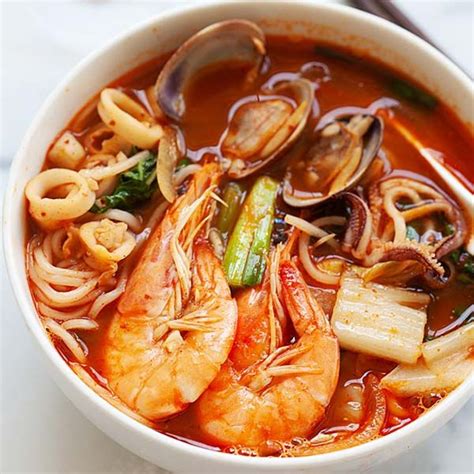 Korean Seafood Noodle Soup (Jjamppong) | Seafood soup recipes, Korean ...