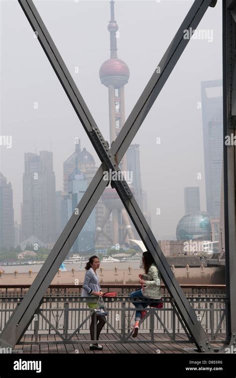 Garden Bridge of Shanghai Stock Photo - Alamy