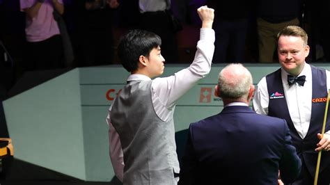 World Snooker Championship 2023: Si Jiahui beats Shaun Murphy in final ...