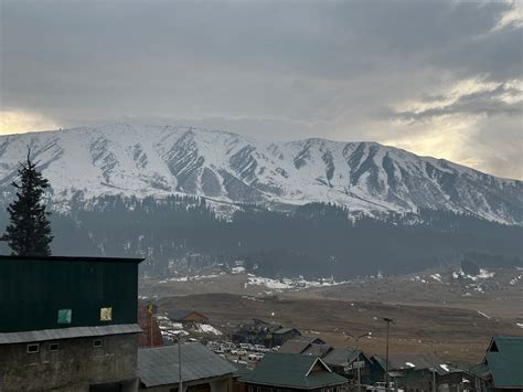 Kashmir Gulmarg Snowfall Winter No Winter Sports, No Snowfall Likely ...