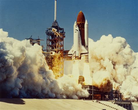 Challenger Explosion ‑ Date, Astronauts & Shuttle | HISTORY