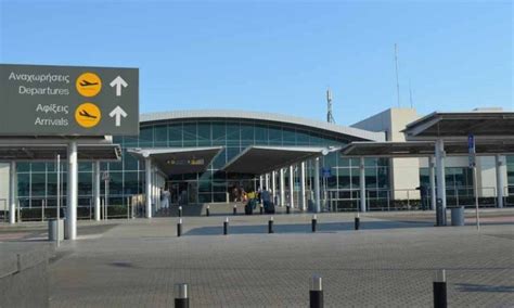 Bizarre security breach holds up Larnaca airport, KNEWS