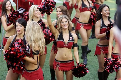 NFL and College Cheerleaders Photos: Tampa Bay Bucs Cheerleaders For ...