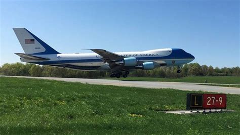 Air Force One pilots practice at Stewart