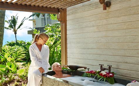 Ritz Carlton Kapalua Spa Resort - Tropical House Builder and Designs ...