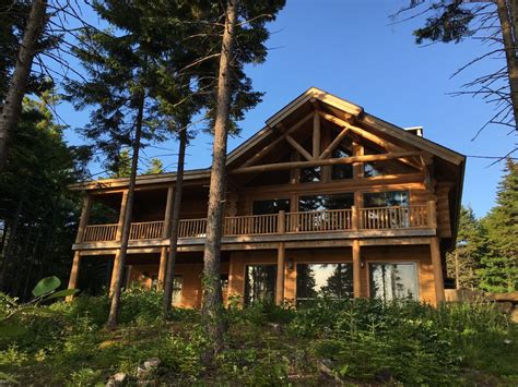 Oceanfront Log Cabin near Acadia National Park, Maine