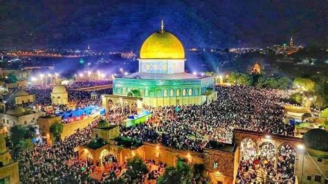 Diana Buttu on Twitter: "Al Aqsa tonight. #Palestine"