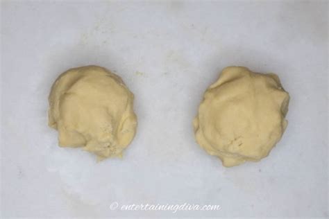 Cut Out Cookies That Hold Their Shape (3 Secrets To Prevent Sugar ...