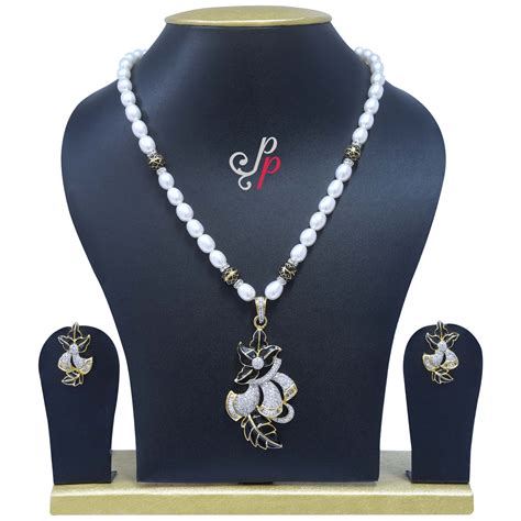 Shiny Hyderabad Pearl Necklace set in Black Enamel Designed Pendant