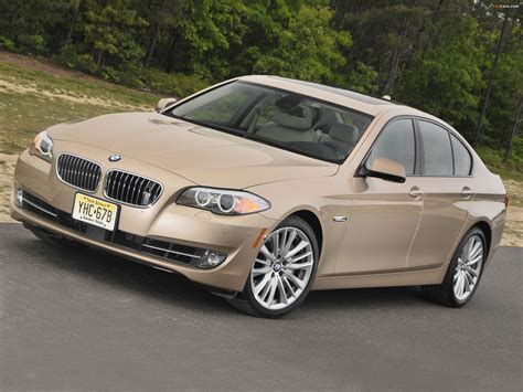 Photos of BMW 550i Sedan US-spec (F10) 2010–13 (2048x1536)