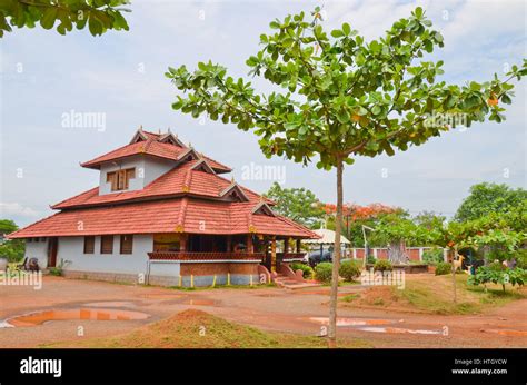 Traditional kerala roof hi-res stock photography and images - Alamy