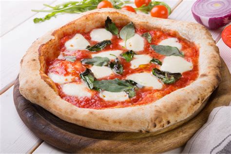 Pizza napoletana: trucchi e consigli per farla in casa