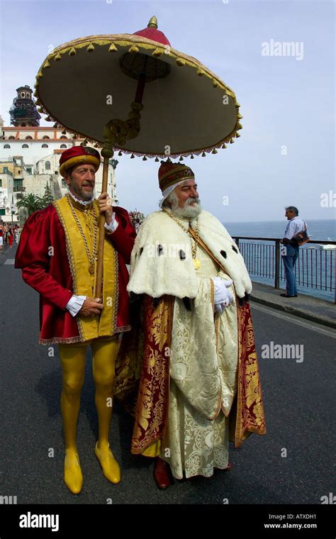 Doge di Venezia maschera Repubbliche Marinare regata storica Atrani ...