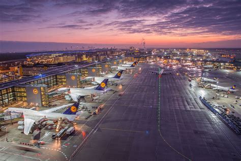 Frankfurt Airport [1600x1067] • /r/InfrastructurePorn | Frankfurt ...