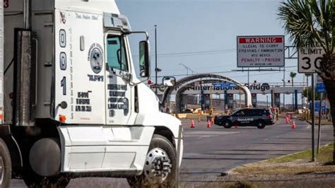 Trade halted at Texas border crossings as truckers protest Gov. Abbott's new inspections