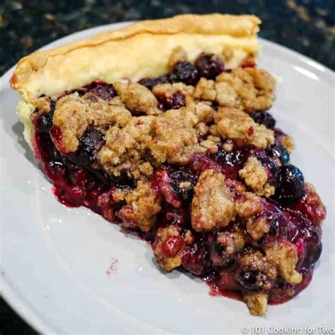 Easy Blueberry Crumb Pie | 101 Cooking For Two