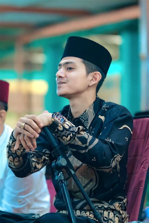 Habib Zaidan Yahya 👳🏻‍♂️ | Potret diri, Pria tampan, Gambar pacar