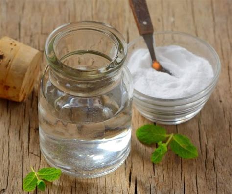 Homemade Baking Soda Mouthwash Recipe | The Healthy Consultant