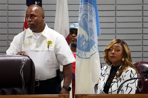 Dolton police Chief Lacey, ally of Mayor Henyard, indicted