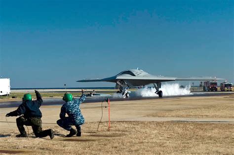 It's Tough Not to Ogle This X-47B Drone Landing on an Aircraft Carrier | The SITREP Military ...