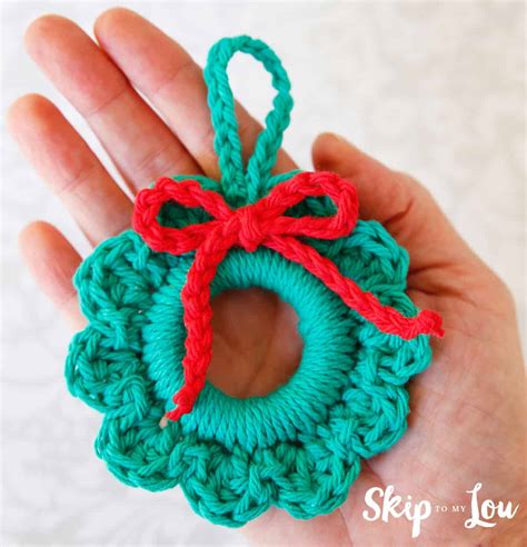 Easy Crochet Wreath Ornament | Skip To My Lou