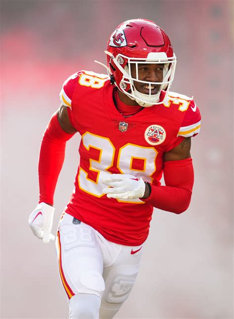 Chiefs Want To Re-Sign Chris Jones, L'Jarius Sneed