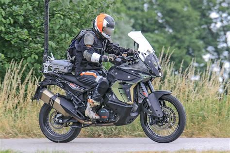 KTM 1090 Adventure 2019 - Spyshot: Altijd leuk - Motor.NL