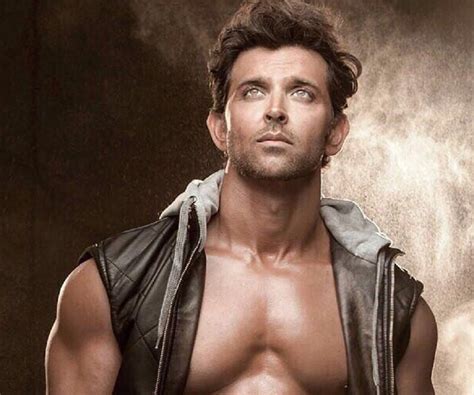 Hrithik Roshan Biography - Facts, Childhood, Family Life & Achievements ...