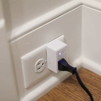 Feit Electric 120-Volt 1-Outlet Indoor Smart Plug in the Smart Plugs ...