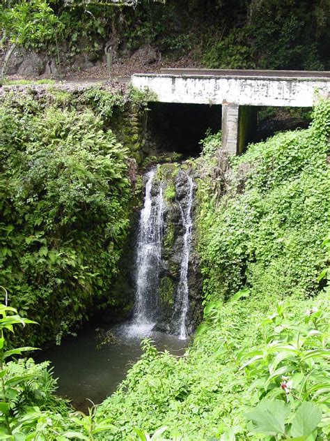 The Hana Highway Waterfalls - A Complete Road Guide