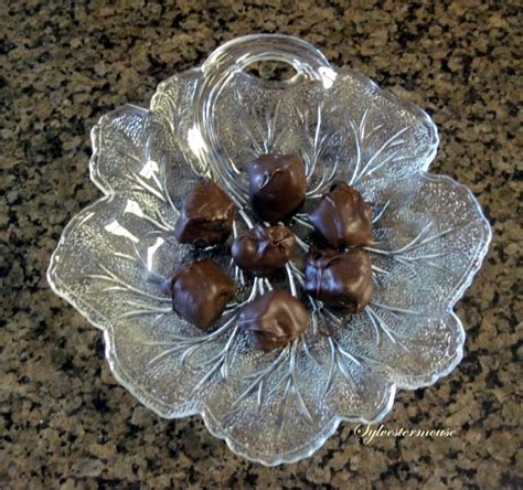 Chocolate Covered Pineapple Recipe - Cooking for the Holidays