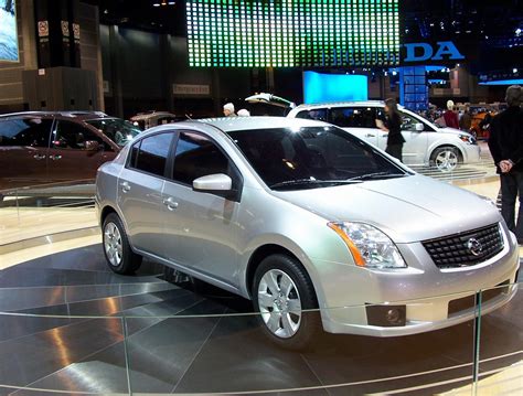 Nissan Sentra Photos and Specs. Photo: Nissan Sentra Specifications and ...