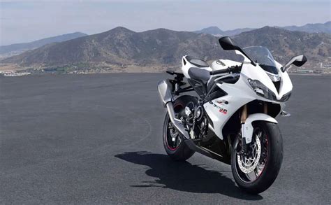 2018 Triumph Daytona 675 Review • Total Motorcycle