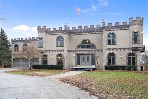 The Z Castle - Epitome of Rustic Luxury - Castles for Rent in Marengo, Illinois, United States ...