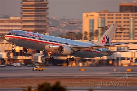 American Airlines Boeing 767 | Boeing aircraft, American airlines ...