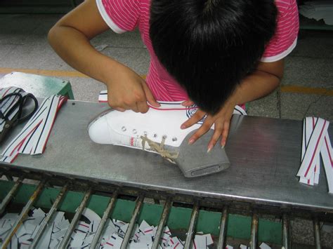 Shoe Making Process - How Shoes are Made: The Sneaker Factory