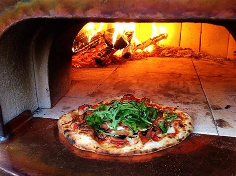 Wood Fired Pizza. YUM! | Oven design, Wood fired oven recipes, No cook ...