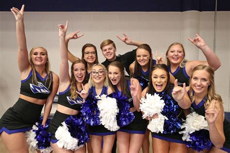 NCAA TOURNEY NOTES: Colorado Mines football players show up to support Lopers – UNK News