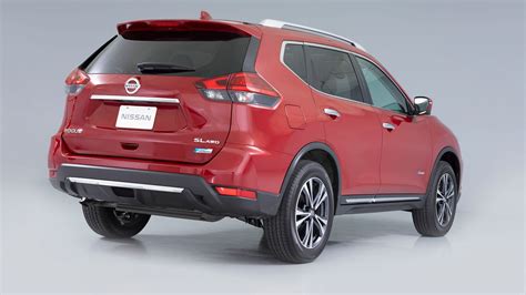 2017 Nissan Rogue Hybrid: better prospects than Pathfinder, Murano for small hybrid SUV?