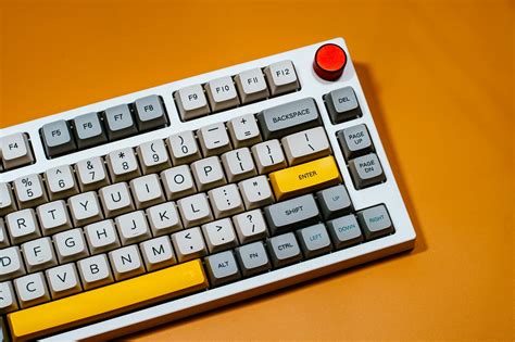 EPOMAKER Theory TH80 Mechanical Keyboard Review | by Alec | Bedrock Reviews | Medium