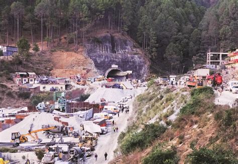 Uttarkashi tunnel collapse: Protection umbrella being laid for rescue team | India News ...