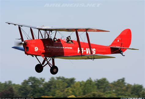 De Havilland DH-82A Tiger Moth - The de Havilland School of Flying | Aviation Photo #5816029 ...