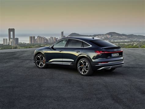 AUDI e-tron Sportback Specs & Photos - 2019, 2020, 2021, 2022, 2023 ...