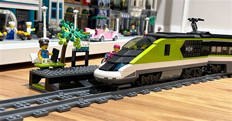 Express Passenger Train Review (60337) - Casa De Bricks