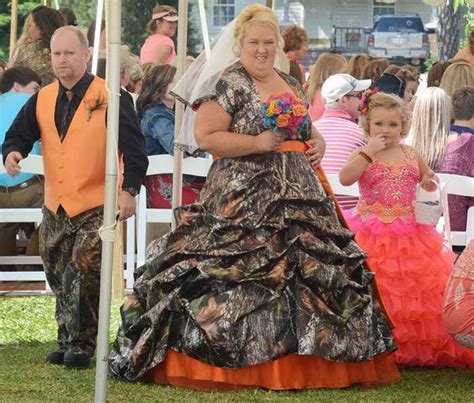 21 Insane Wedding Dress Fails That Will Make You Laugh