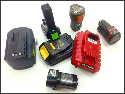 DeWALT Power Tool Batteries; Voltage: Battery Voltage: Battery ...