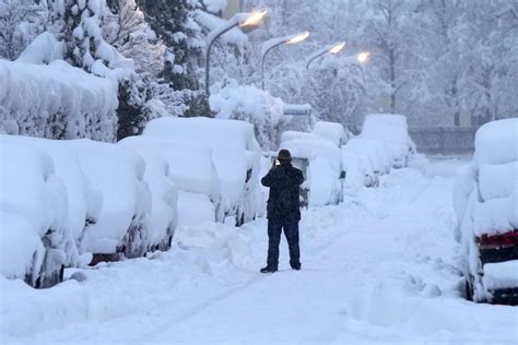 A snowstorm brings Munich airport to a standstill and causes travel chaos in Germany - Pique ...